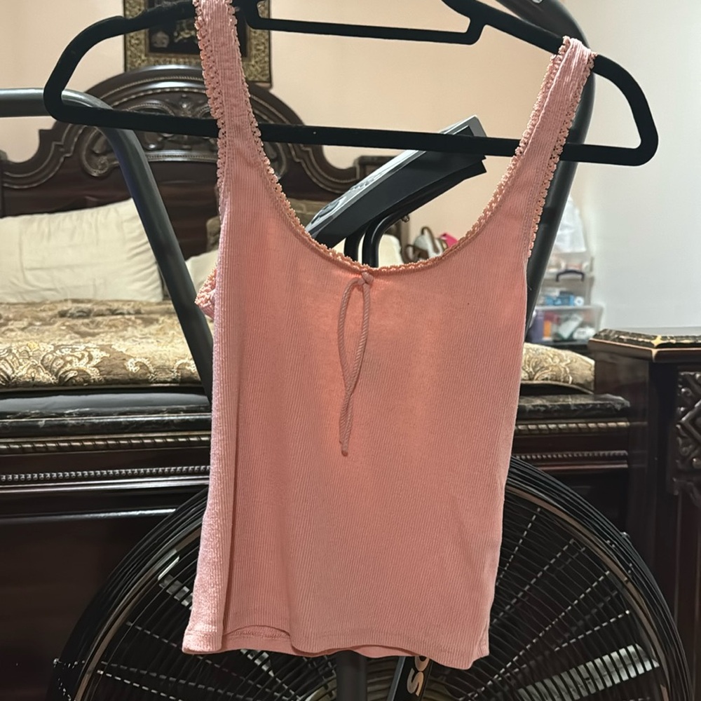 Forever 21 size M Pink crop top